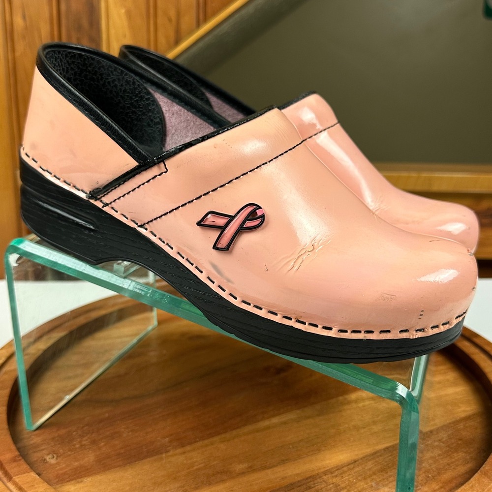 Dansko Professional Pink Patent Leather Breast Cancer Ribbon Clogs Size 39
